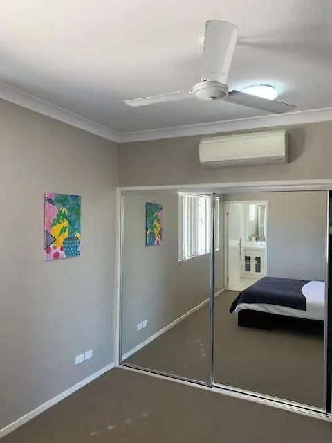 Modern Beach Apartment Gladstone Ausztrália
